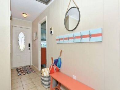 Holmes Beach sleeps 6 on Anna Maria Island